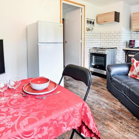 Awesome Home In Saint-Sever-Calvados With Kitchen Dış mekan fotoğraf