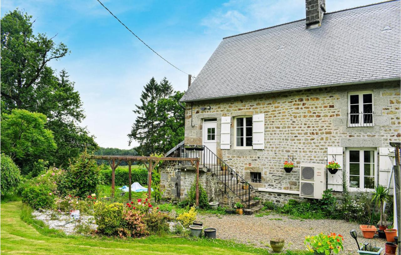 Awesome Home In Saint-Sever-Calvados With Kitchen Dış mekan fotoğraf