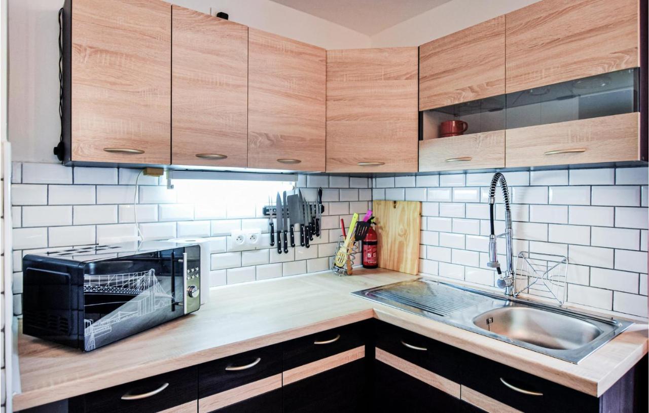Awesome Home In Saint-Sever-Calvados With Kitchen Dış mekan fotoğraf
